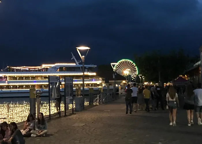 アパート Altstadtliebe - Harmonischer Luxus コンスタンツ